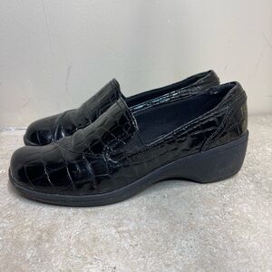 RARE Clarks Bendables 5.5M Black Women’s Loafers Flats Shoes Faux Croc Leather